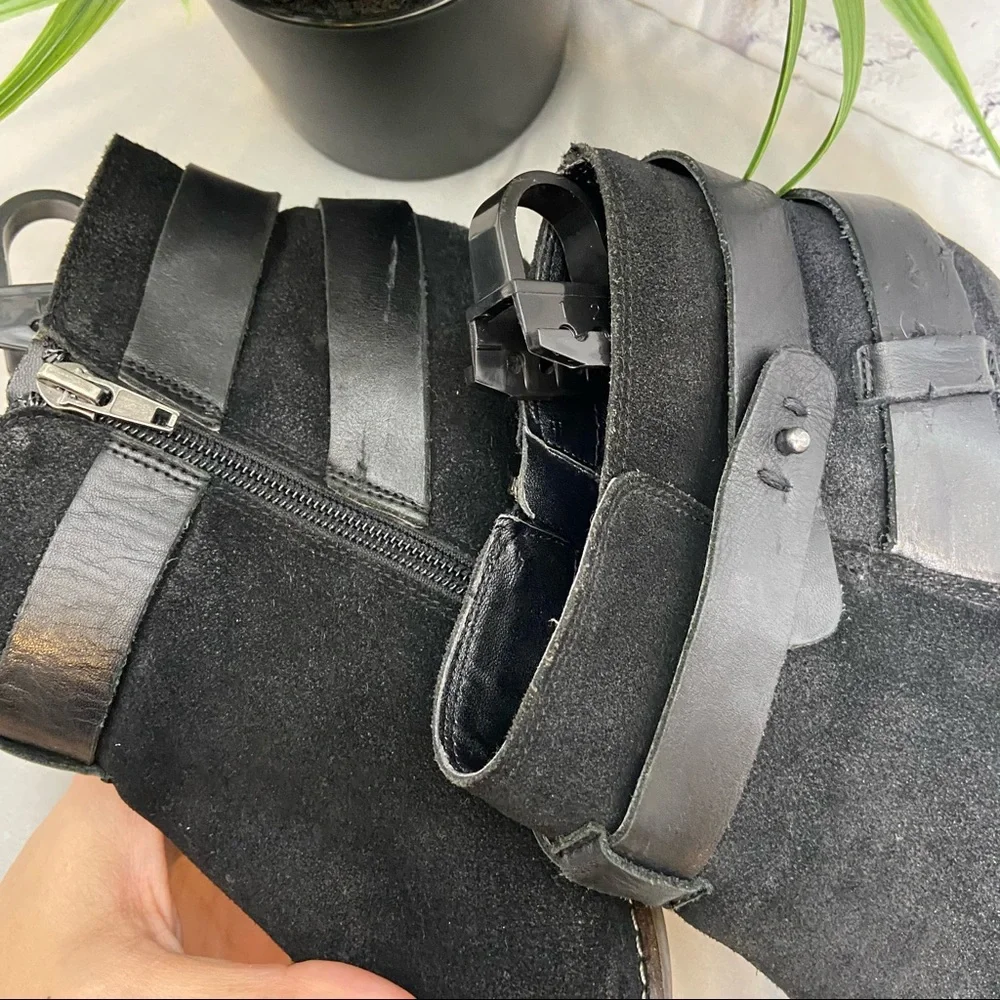 DV Dolce Vita Suede Booties 9.5